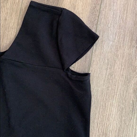 Black Knit Crop Top - Picture 2 of 7